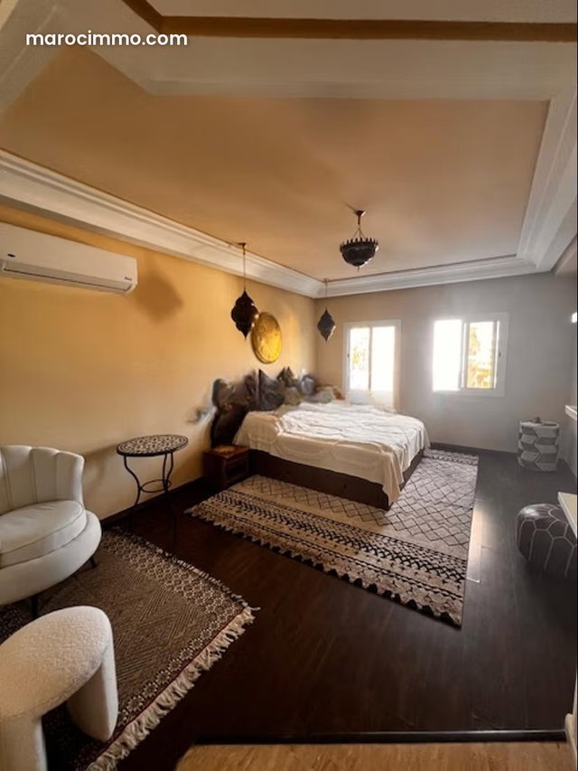 Appartement avec terrasse en location meublée — 5