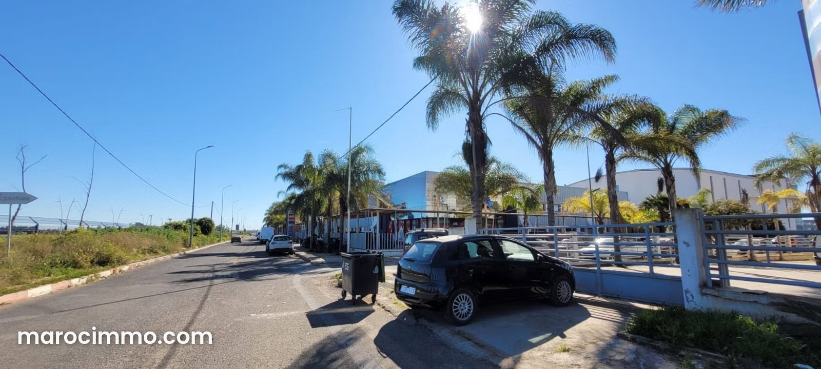 Entrepôt 5000 m² avec monte, charge, Nouaceur, zone Sapino — Nouaceur