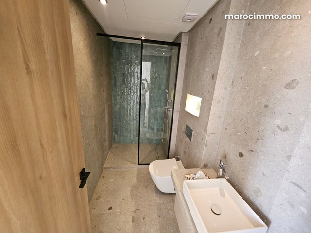 Appartement en location à Hermitage. Surface de 41 m². Fenêtres avec double vitrage et porte blindée — 3