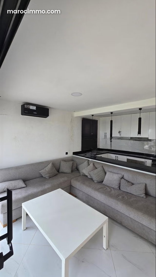Vend appartement à M'Diq. Superficie 50 m². Meublé — 2