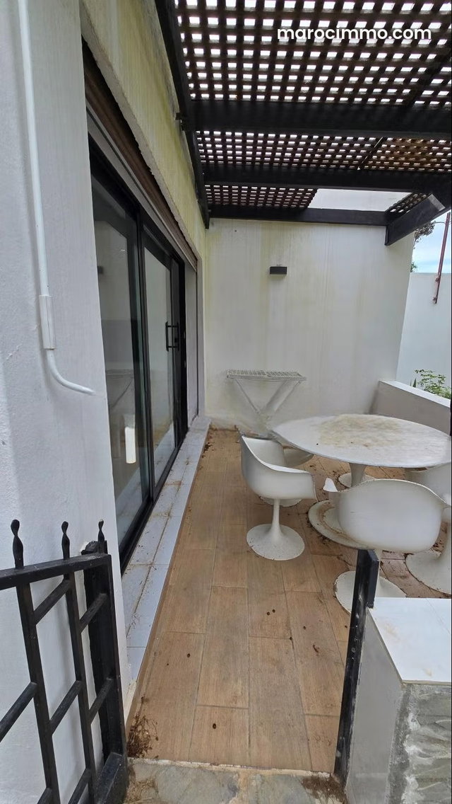 Vend appartement à M'Diq. Superficie 50 m². Meublé — 5