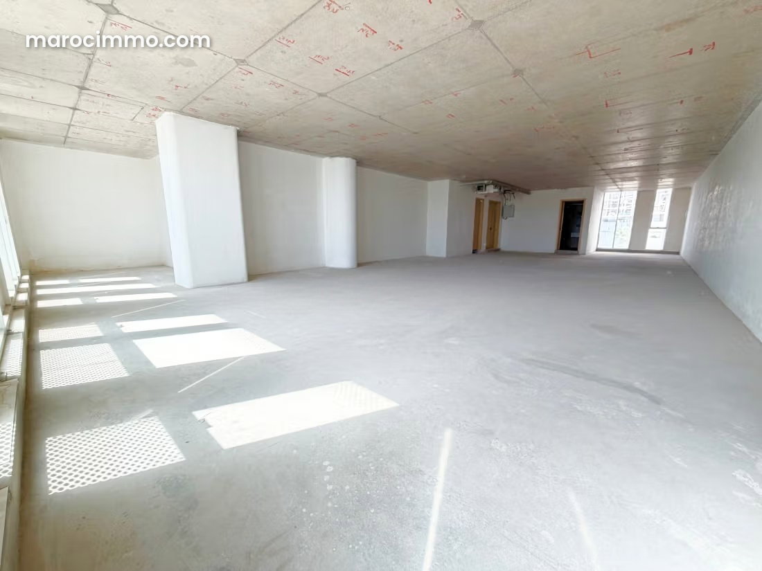 154 sqm office for rent, Casablanca Finance City, modern building — Casablanca