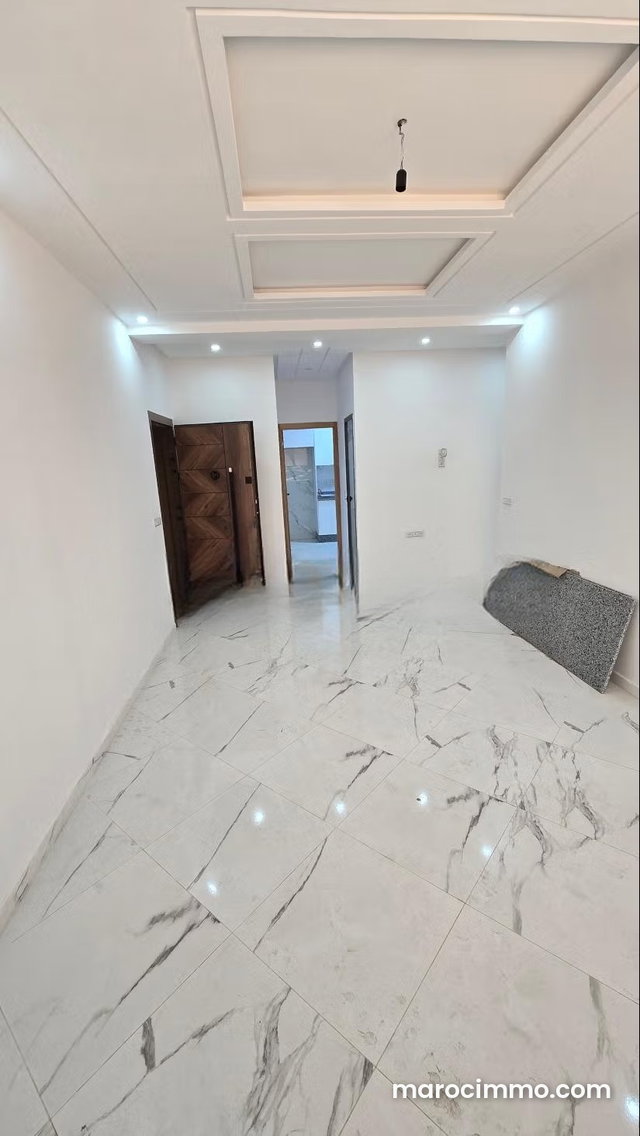 Appartement en vente à M'Diq. 2 pièces. Double vitrage et porte blindée — 2