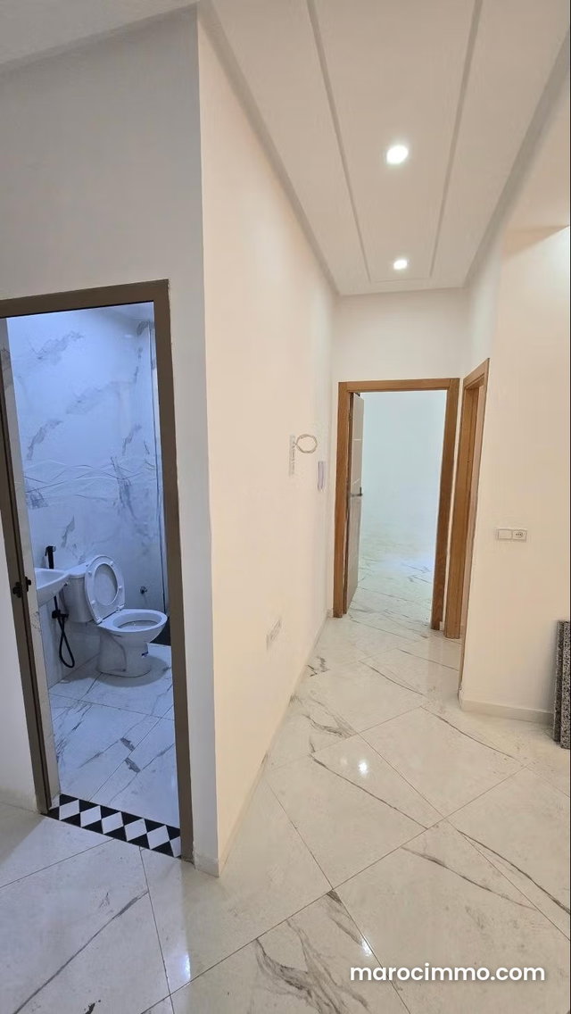 Appartement en vente à M'Diq. 2 pièces. Double vitrage et porte blindée — 3