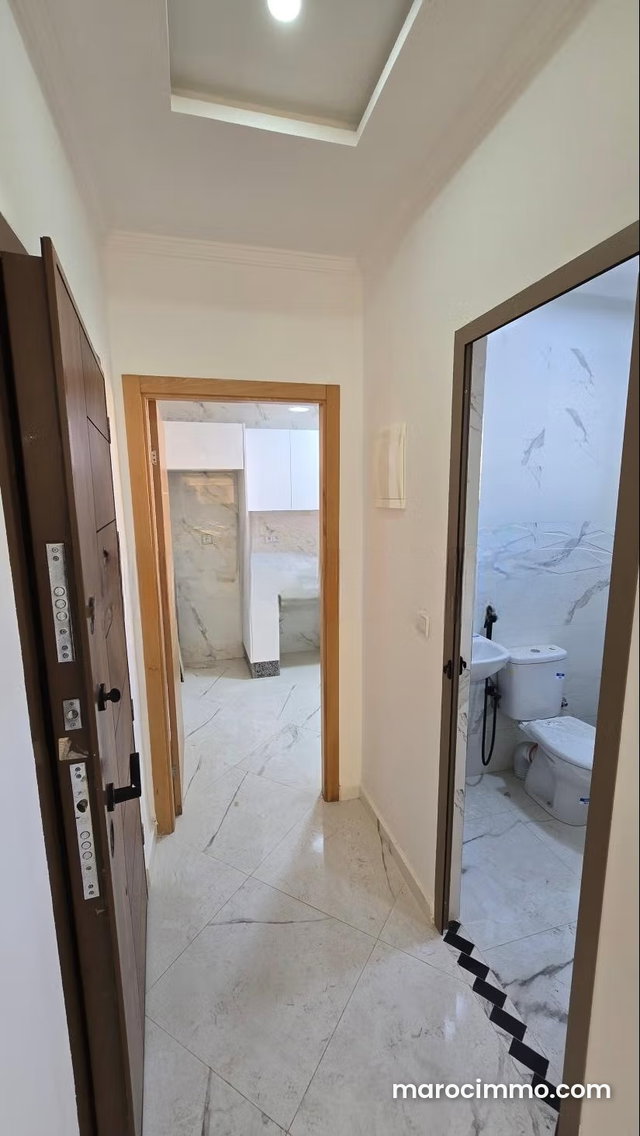 Vente d'un bel appartement à M'Diq. Superficie 63 m². Vue exceptionnelle sur les montagnes, porte blindée — 4