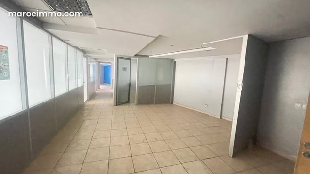 Location de bureaux à Médina. Surface de 230 m² — 2