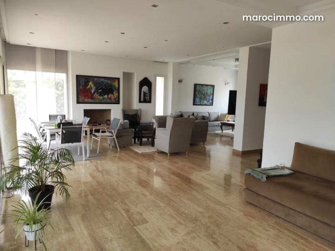 4-Bedroom Villa with Pool and Views, El Menzeh — El Menzeh