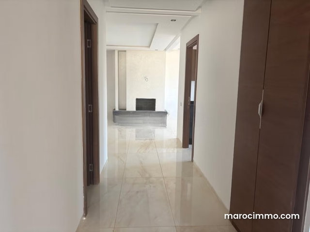 Bel appartement à louer — 3