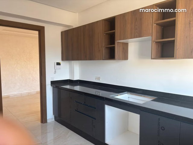 Bel appartement à louer — 5