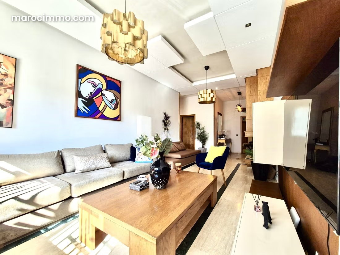 Furnished 126 sqm apartment with garden and garage, Bourgogne, Casablanca — Casablanca