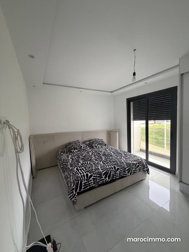 Villa de haut standing à vendre à M'Diq. 5 belles chambres. Meublé — 4