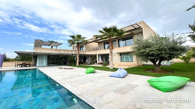 Jolie Villa moderne meublée à louer à Amelkis — Marrakech
