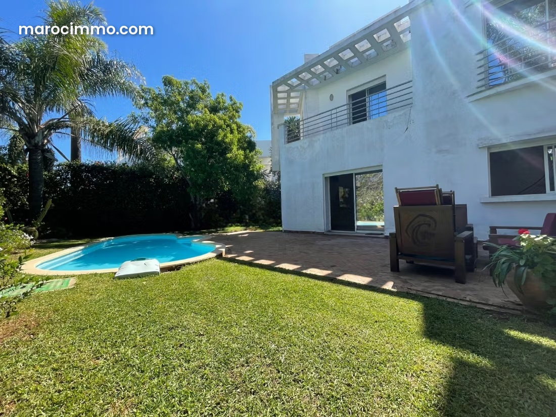 350 m² Villa with Pool and Garden in Aïn Diab, Casablanca — Casablanca