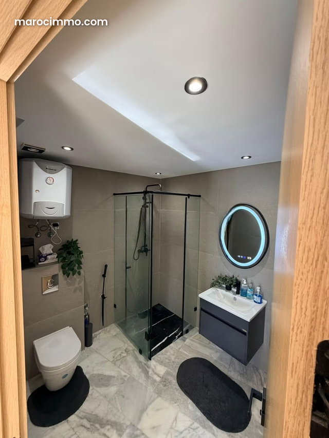 Location d'un appartement à Riviera. 1 belle chambre. Cuisine équipée — 5