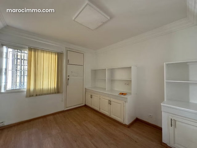 Bureau à louer sur AVENUE OMAR EL KHAYAM — 2