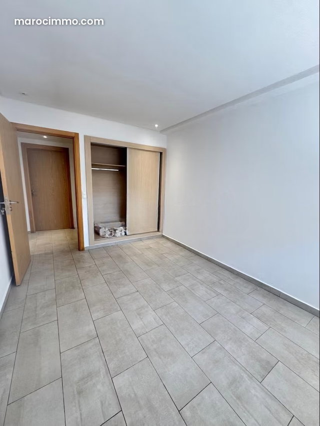 Location appartement vide a Maarif — 3