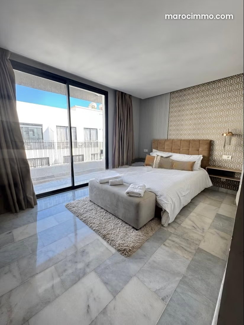 Furnished 110 sqm apartment with terrace in Ferme Bretonne, Casablanca — Casablanca