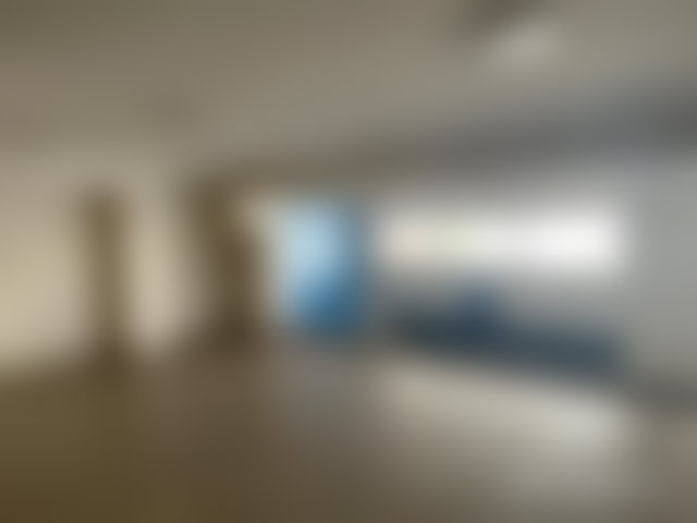 محل تجاري واسع للكراء بحي بوركون في الدار البيضاء — 2