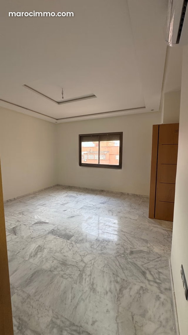 Appartement à l'achat à Gueliz. 2 chambres agréables. Prestation de conciergerie, air conditionné — 4