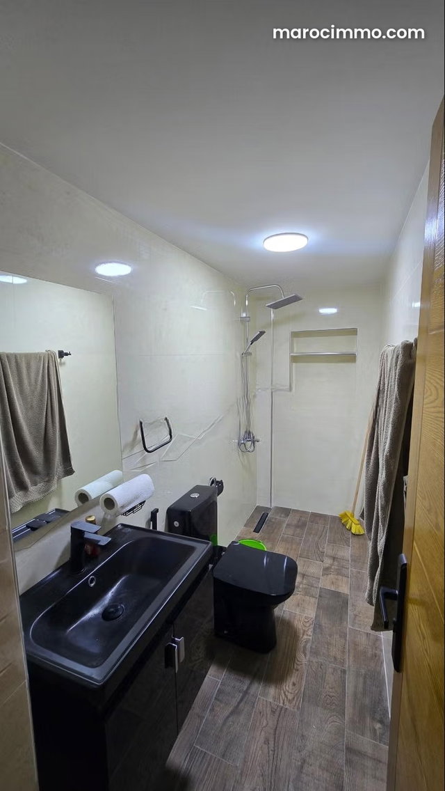 Bel appartement à vendre à Martil. 2 pièces confortables. Porte blindée, salon marocain traditionnel — 3