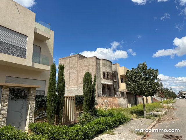 Terrain en vente à Route de orika. Surface de 150 m² — 3