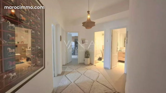 Beautiful 2 Bedroom Apartment in City Center — 2
