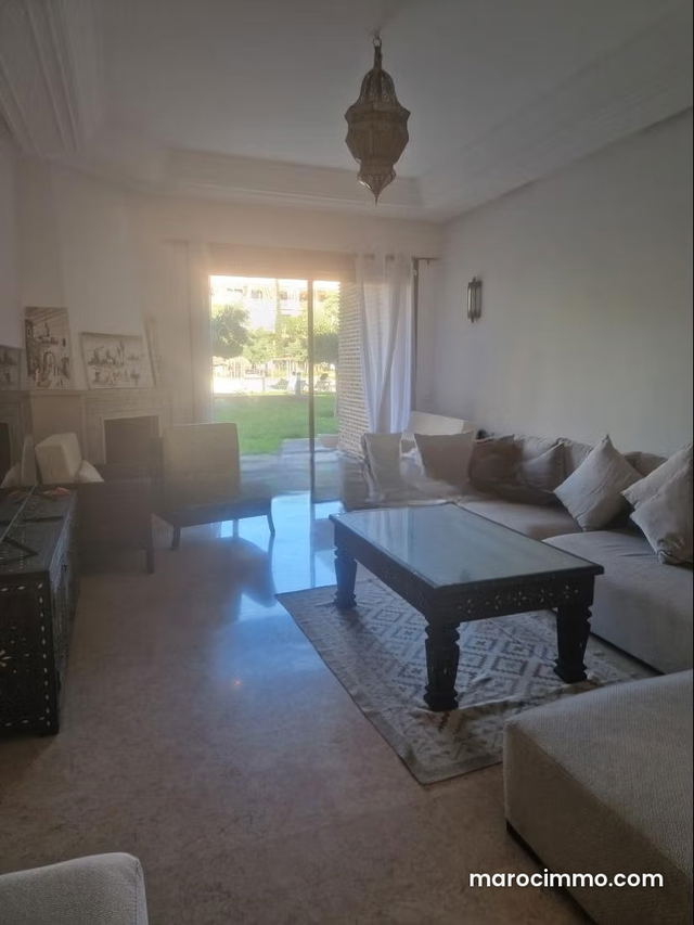 Très bel appartement meublé au rez de chaussée avec un jardin — Marrakech