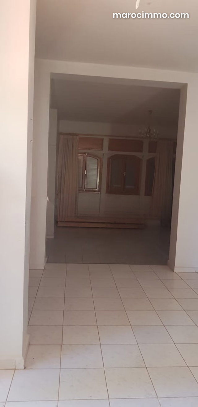 Villa de Maître, Route d’Azrou — Terrain 825 m² — 3
