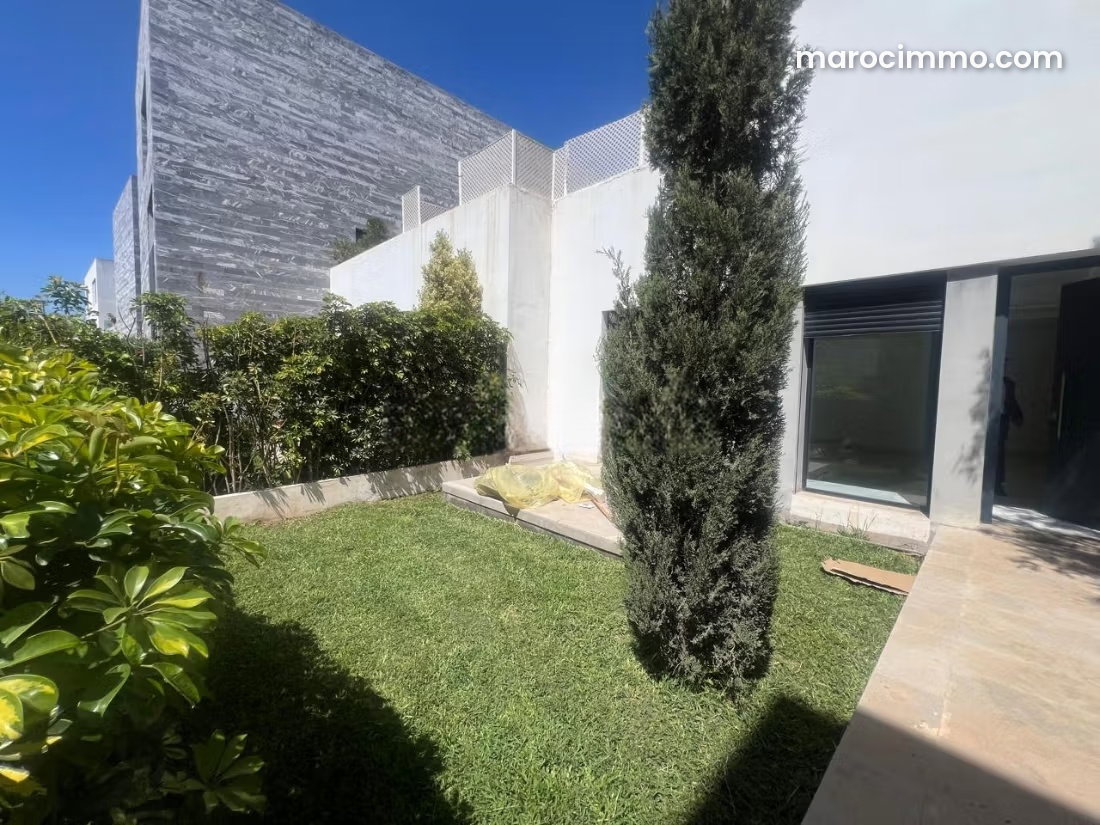 Rez de jardin neuf à louer Ville Verte Bouskoura — Bouskoura