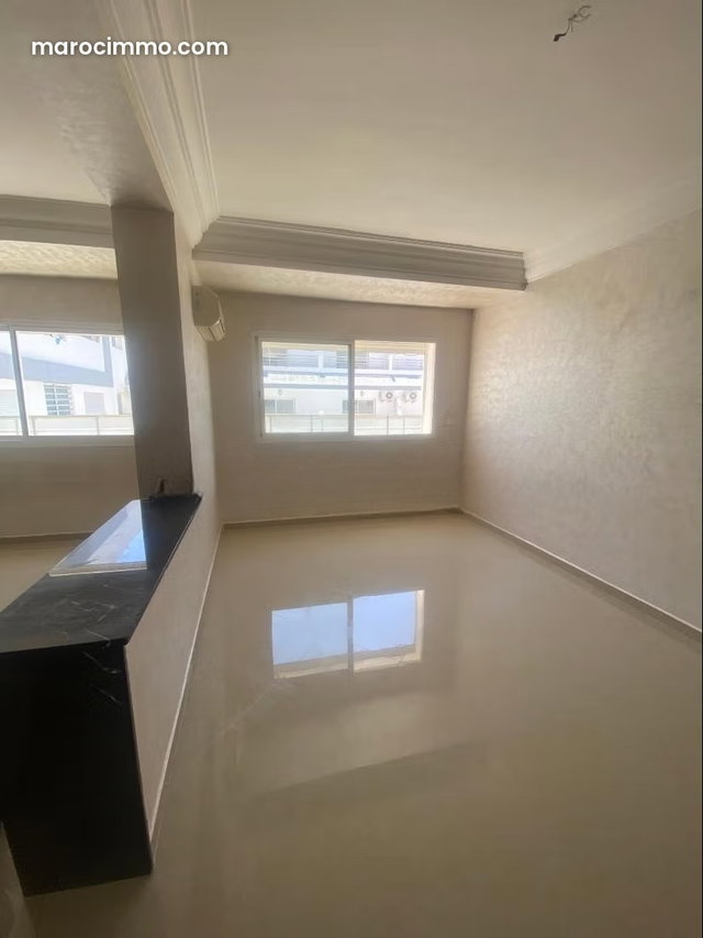 Appartement 3 pièces à Vendre Centre Ville — 2