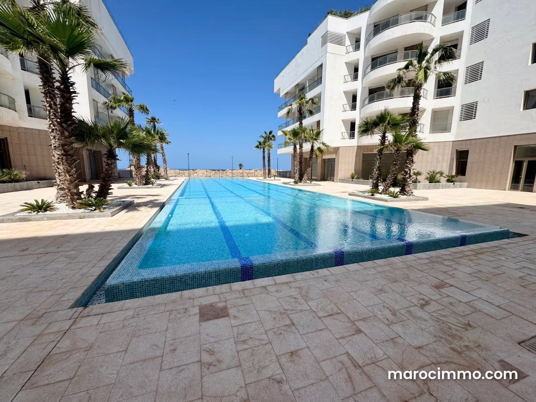 Appartement meublé avec terrasse et piscine à Dar Bouazza — Dar Bouazza