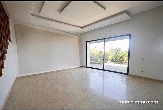 4-Bedroom Villa for Rent - Empty — 2