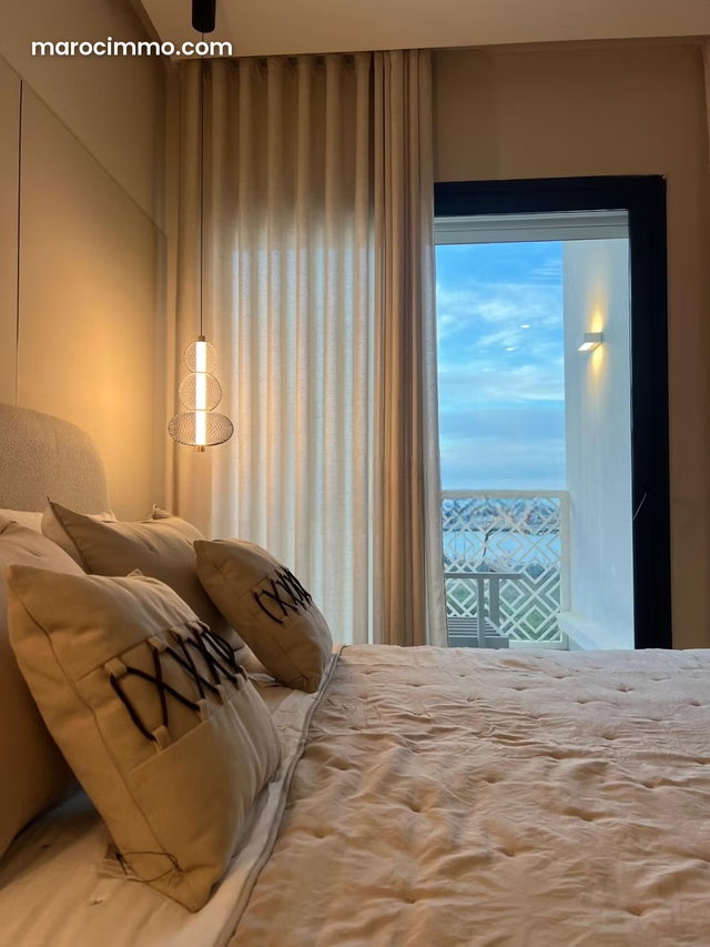 Superbe appartement à louer à De La Plage. 2 chambres. Bien meublé — 4