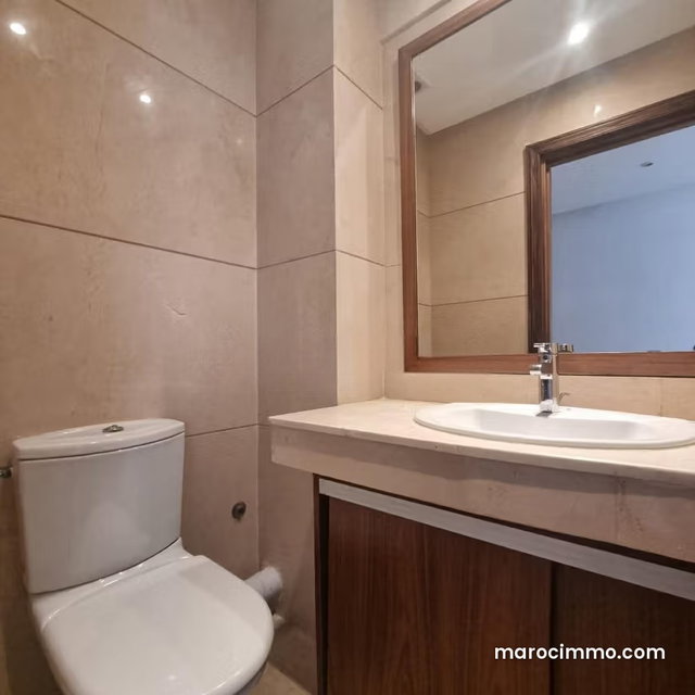 Apartment for Sale in Golden Triangle with Terrace — 3