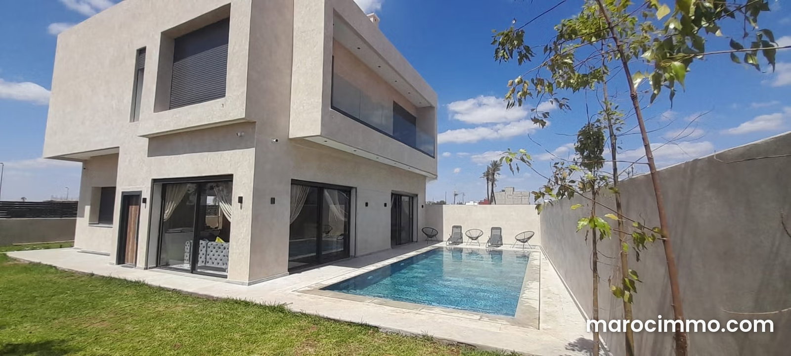 300 sqm Villa, 3 Bedrooms, Heated Pool, Ouarzazate Road — Marrakesh
