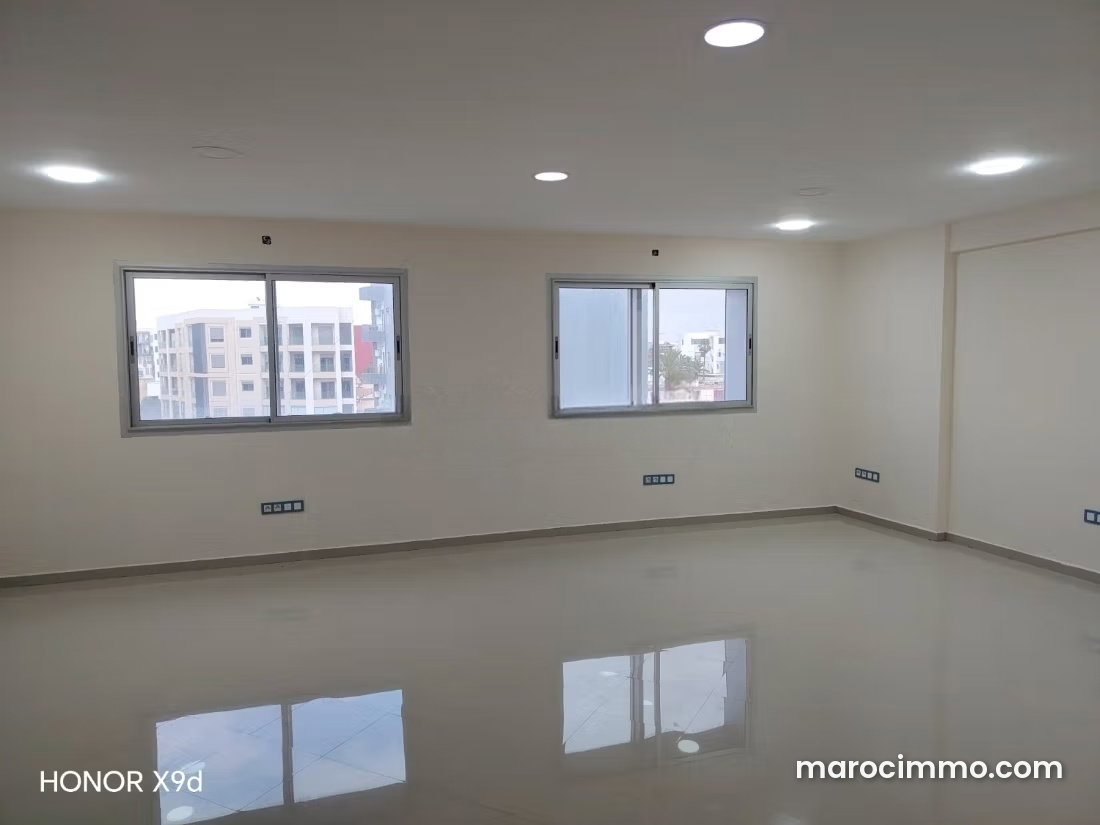New 54 sqm Office, Ain Sebaa, Casablanca, Ideal for Professional Practices — Casablanca