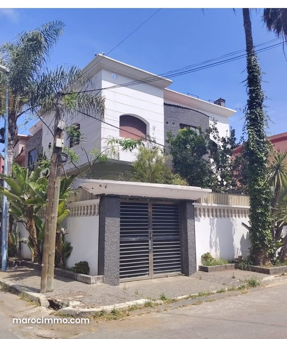 Villa a vendre ain sebaa 320/M 3 niveau