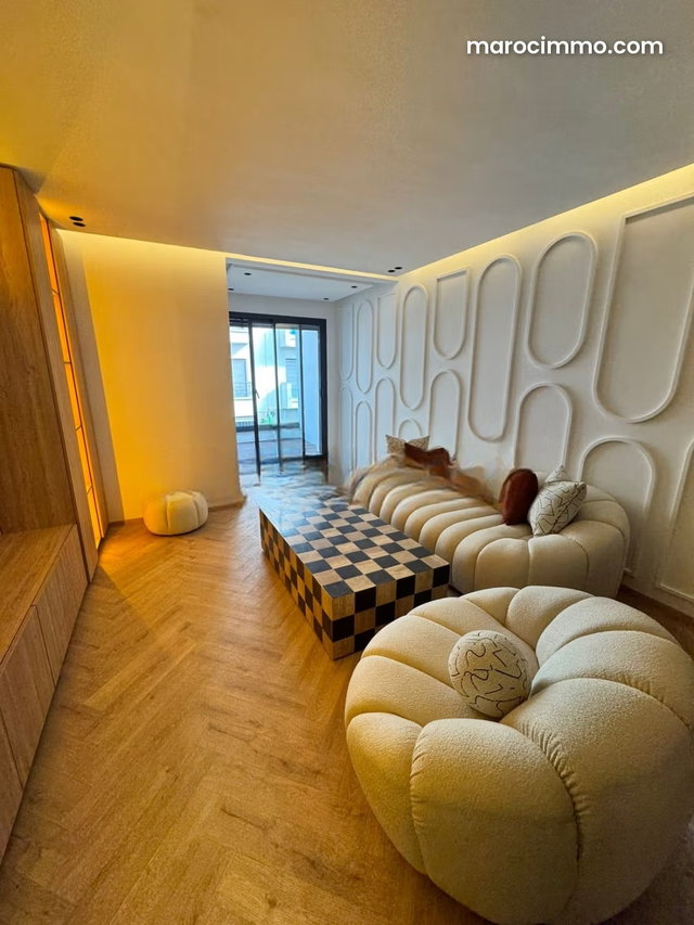 Vente d'un bel appartement à Les princesses. 1 Pièce. Parking et ascenseur — 5