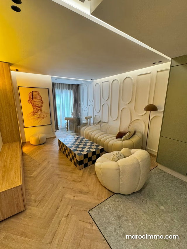 Vente d'un bel appartement à Les princesses. 1 Pièce. Parking et ascenseur — 3