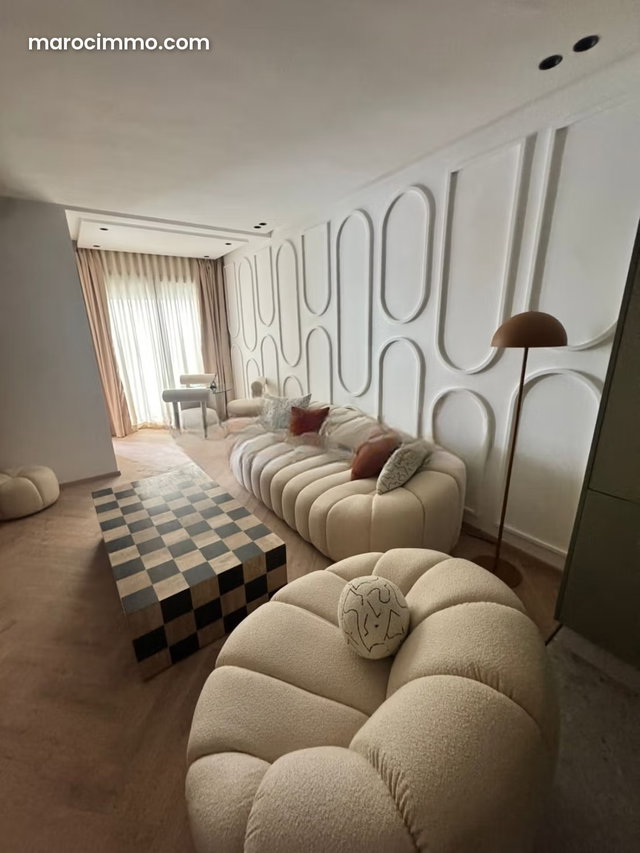 Vente d'un bel appartement à Les princesses. 1 Pièce. Parking et ascenseur — 2