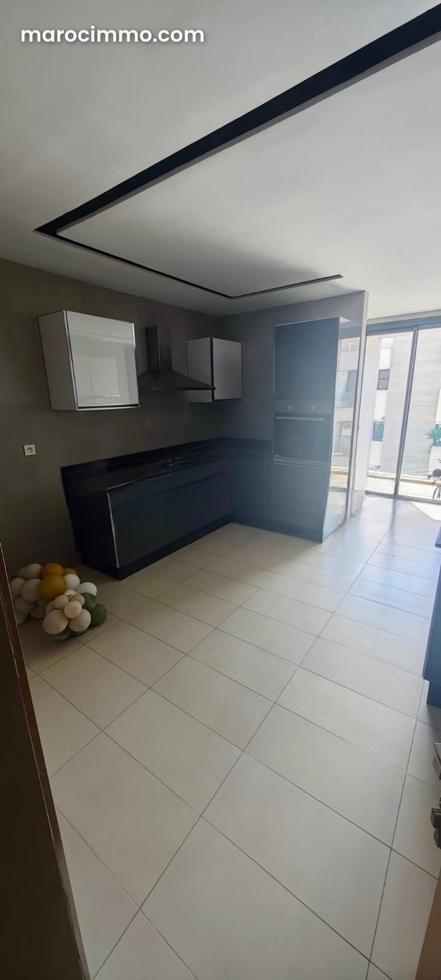 Bel appartement en location à Riyad. 3 pièces. Chauffage central et porte blindée — 4