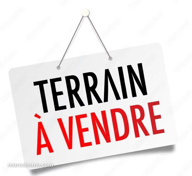 Beau terrain à vendre à rabat temara zone immeuble — Temara