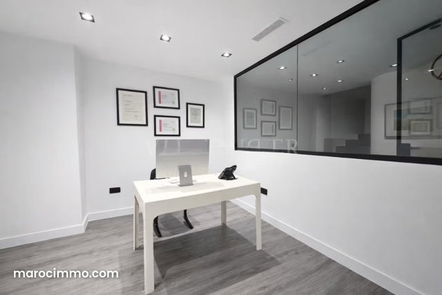 Modern Commercial Space for Rent in Racine – 200 m² with Mezzanine – Ideal Laboratory — 4
