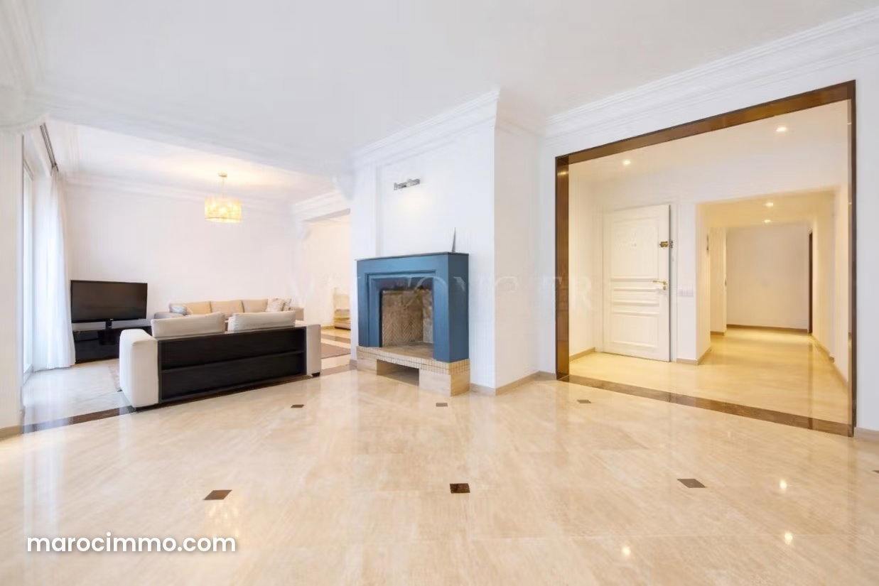 186 sqm Apartment, 3 Bedrooms, Racine, Casablanca, Furnished — Casablanca