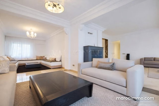 Location Magnifique appartement vide 3chambres 186m2 Racine, Casablanca — 2