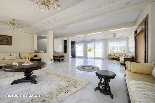 Villa à vendre à Dar Bouazza 4 chambres jardin avec piscine — 3