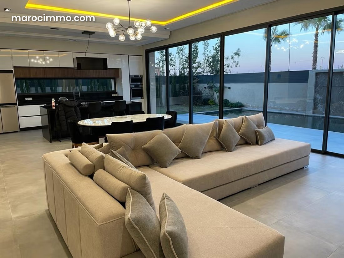 Furnished 360 sqm villa with swimming pool and mountain views, Tahanaoute Road — Marrakesh
