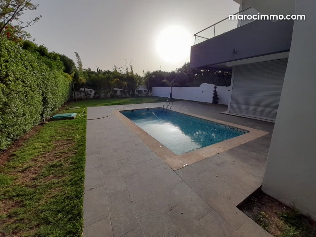Villa 658 m² avec piscine à louer, Ville verte, Bouskoura — Bouskoura