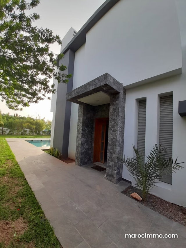 Green City. 500 sqm villa for rent. Unfurnished — 4