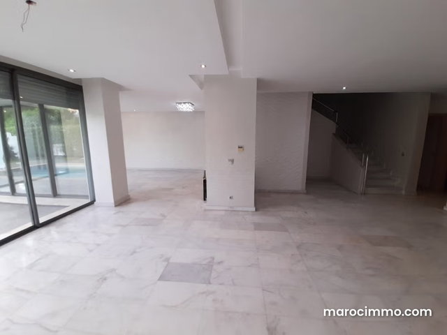 Green City. 500 sqm villa for rent. Unfurnished — 3